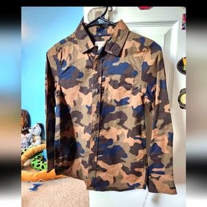 Cat & Jack Boys M(8/10) Camo button-up long sleeve shirt brand new with tag